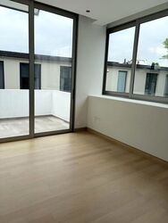 Stevens Road (D10), Terrace #609479721